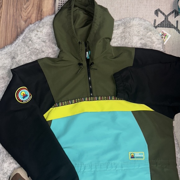 Men’s New Balance Outdoors Anorak packable jacket. Size XL, near new condition. - Picture 2 of 6